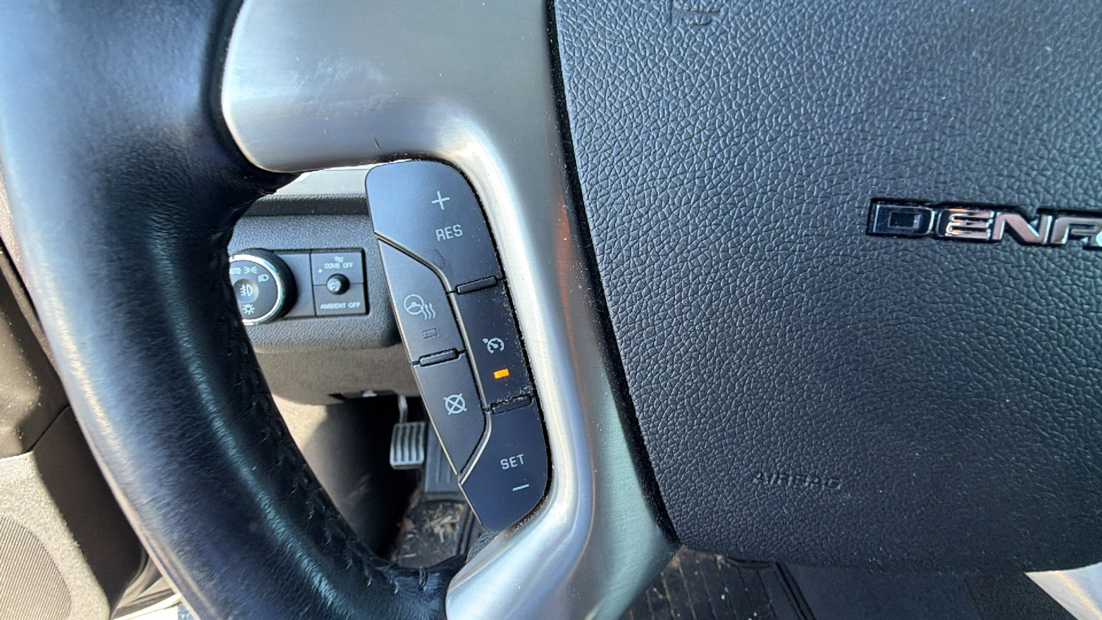 Used 2016 GMC Acadia Denali AWD/4WD image 29