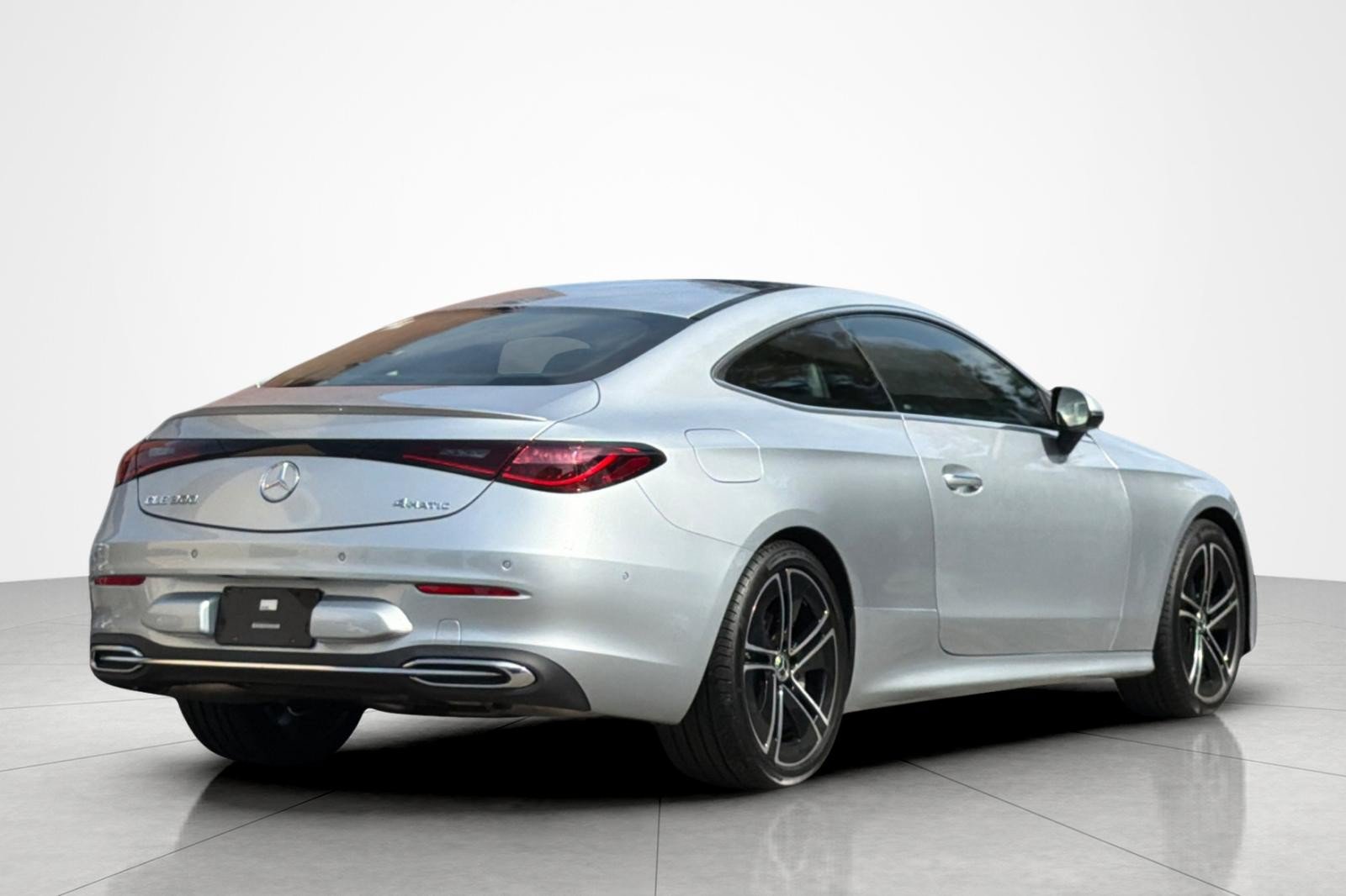 Used 2024 Mercedes-Benz CLE 300 4MATIC Coupe image 5