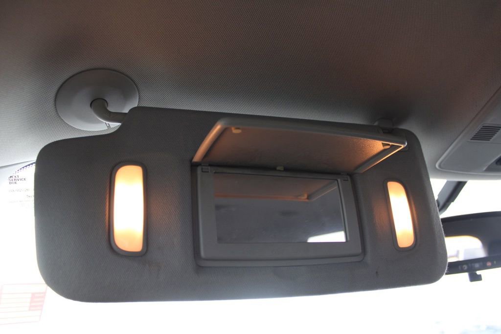 Used 2017 Chevrolet Traverse LT w/ Style and Technology Package image 39