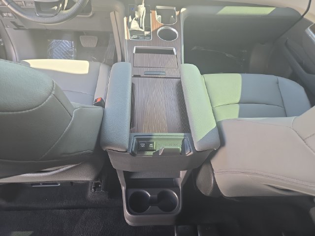 Used 2023 Toyota Sienna XLE FWD image 15
