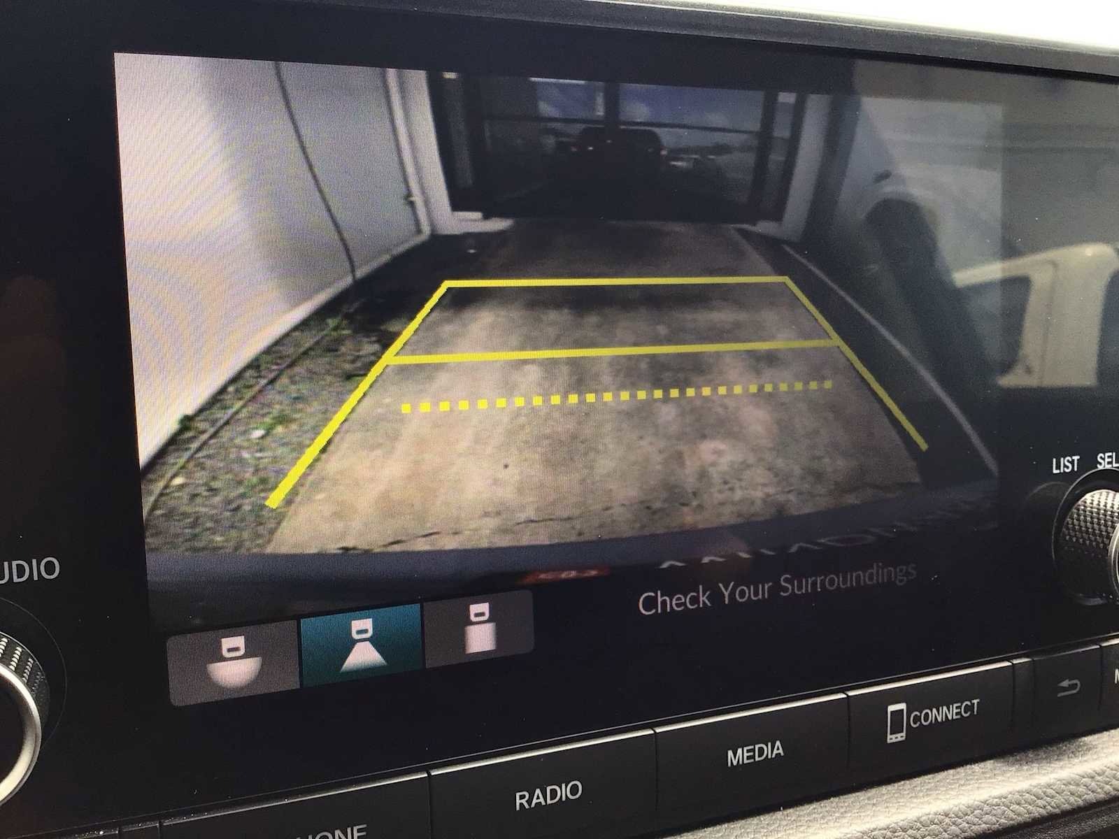 Used 2025 Honda CR-V LX image 18