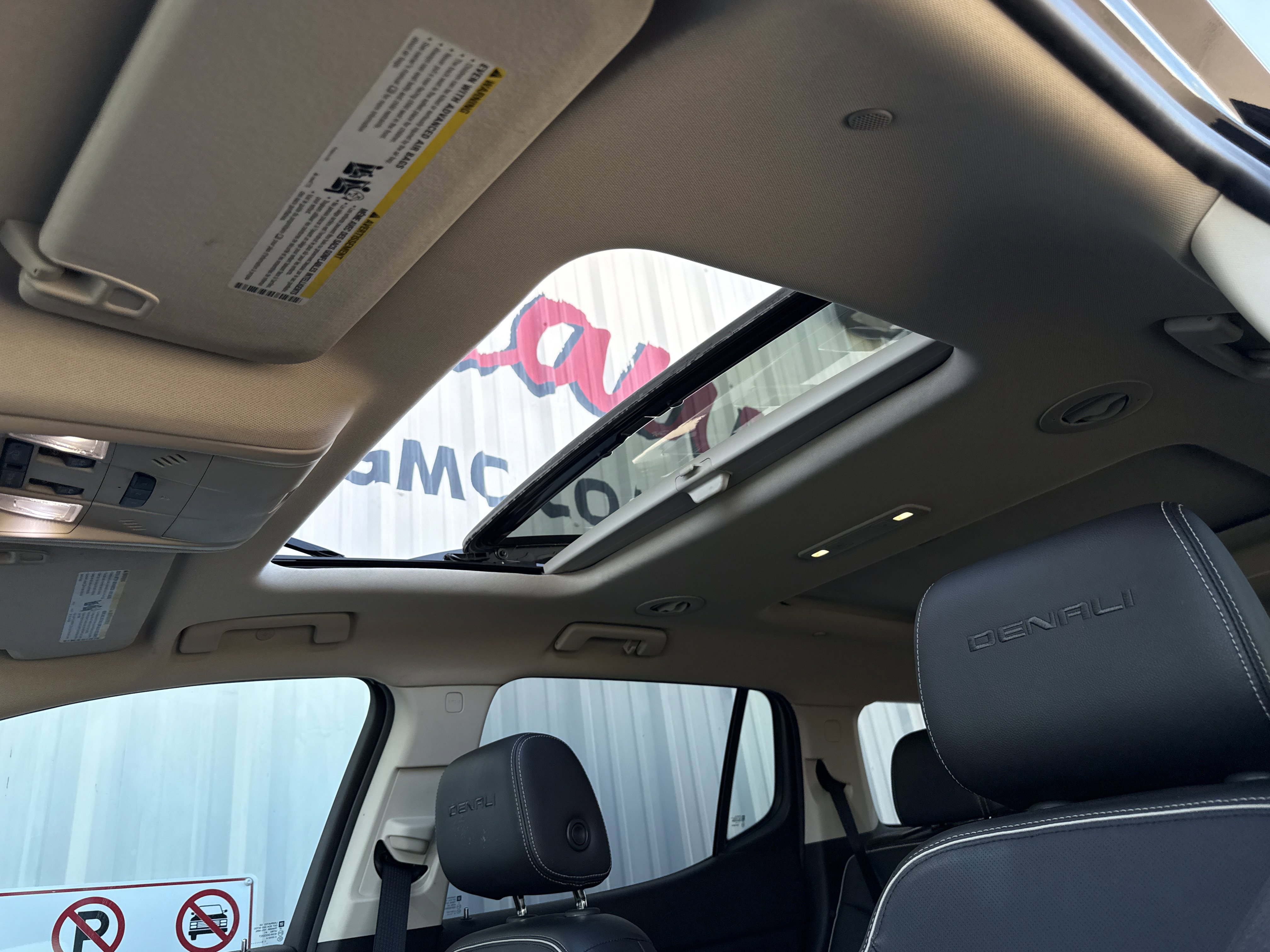 Used 2020 GMC Acadia Denali w/ LPO, 'HIT The Road' Package image 32