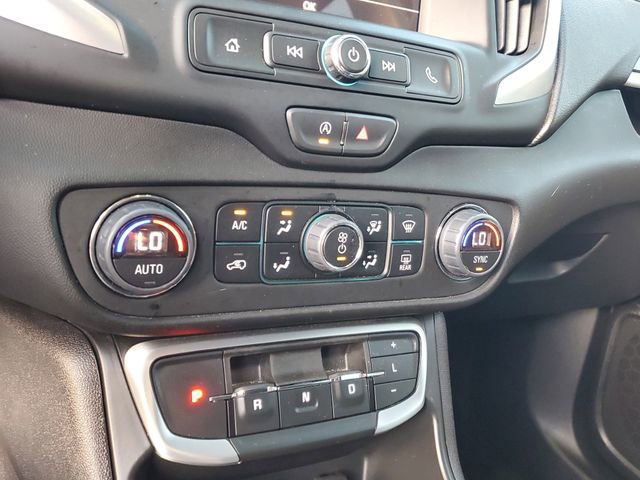 Used 2024 GMC Terrain SLE w/ Driver Convenience Package image 22