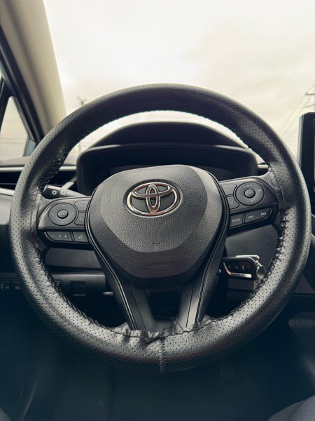 Used 2022 Toyota Corolla LE image 17