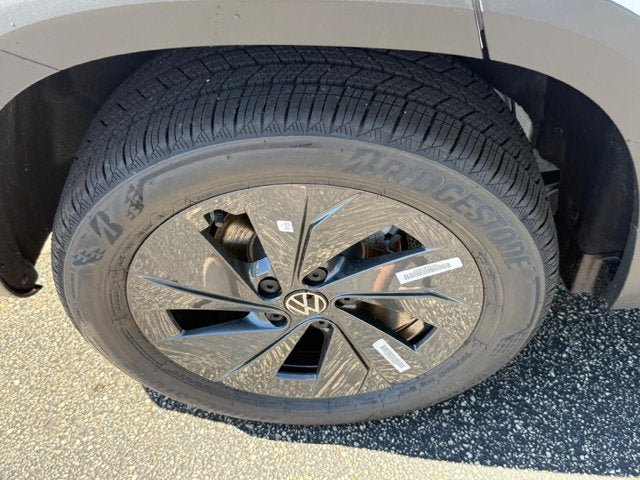 New 2026 Volkswagen Taos S FWD image 4