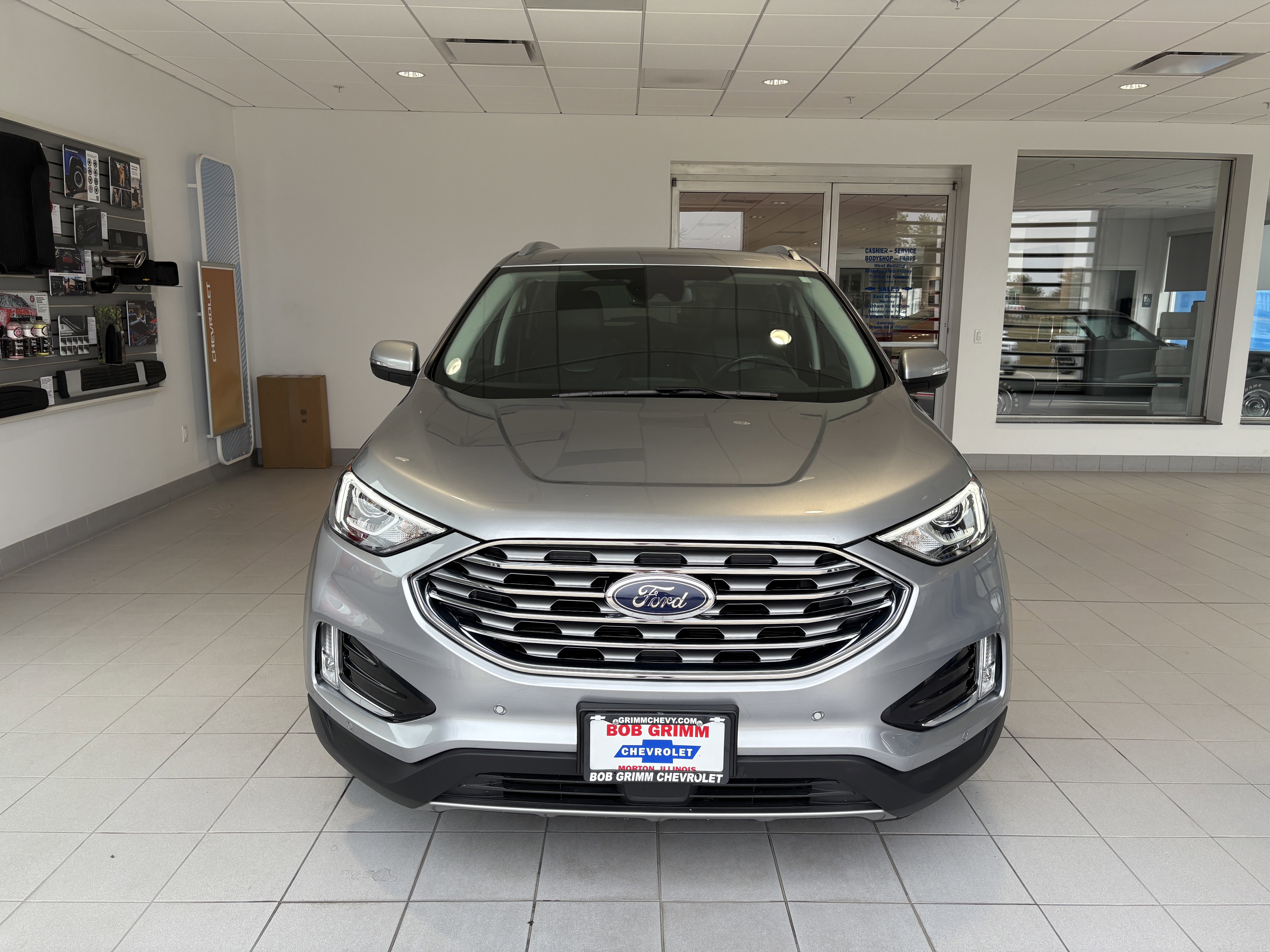 Used 2020 Ford Edge Titanium w/ Class II Trailer Tow Package image 7