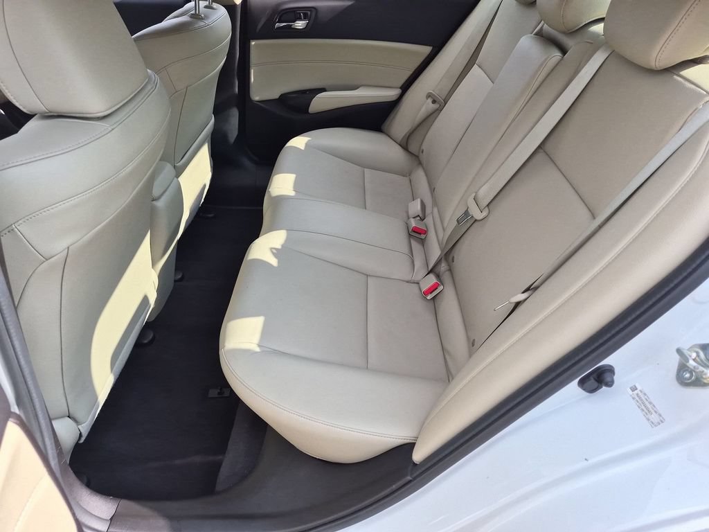 Used 2016 Acura ILX FWD image 29
