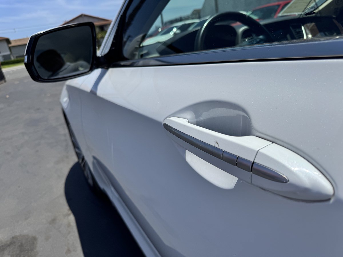 Used 2015 Hyundai Genesis 3.8 RWD image 15