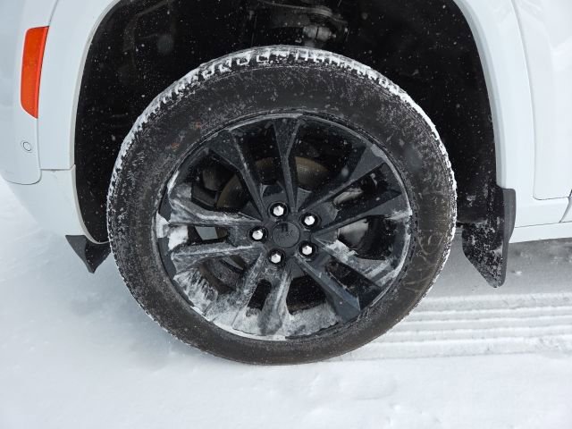 Used 2023 Jeep Grand Cherokee Overland w/ Luxury Tech Group IV image 70