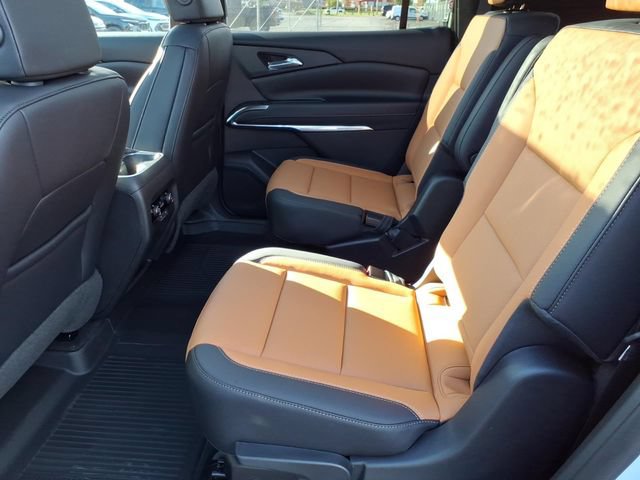 New 2027 Chevrolet Traverse Z71 w/ LPO, Floor Liner Package AWD/4WD image 9