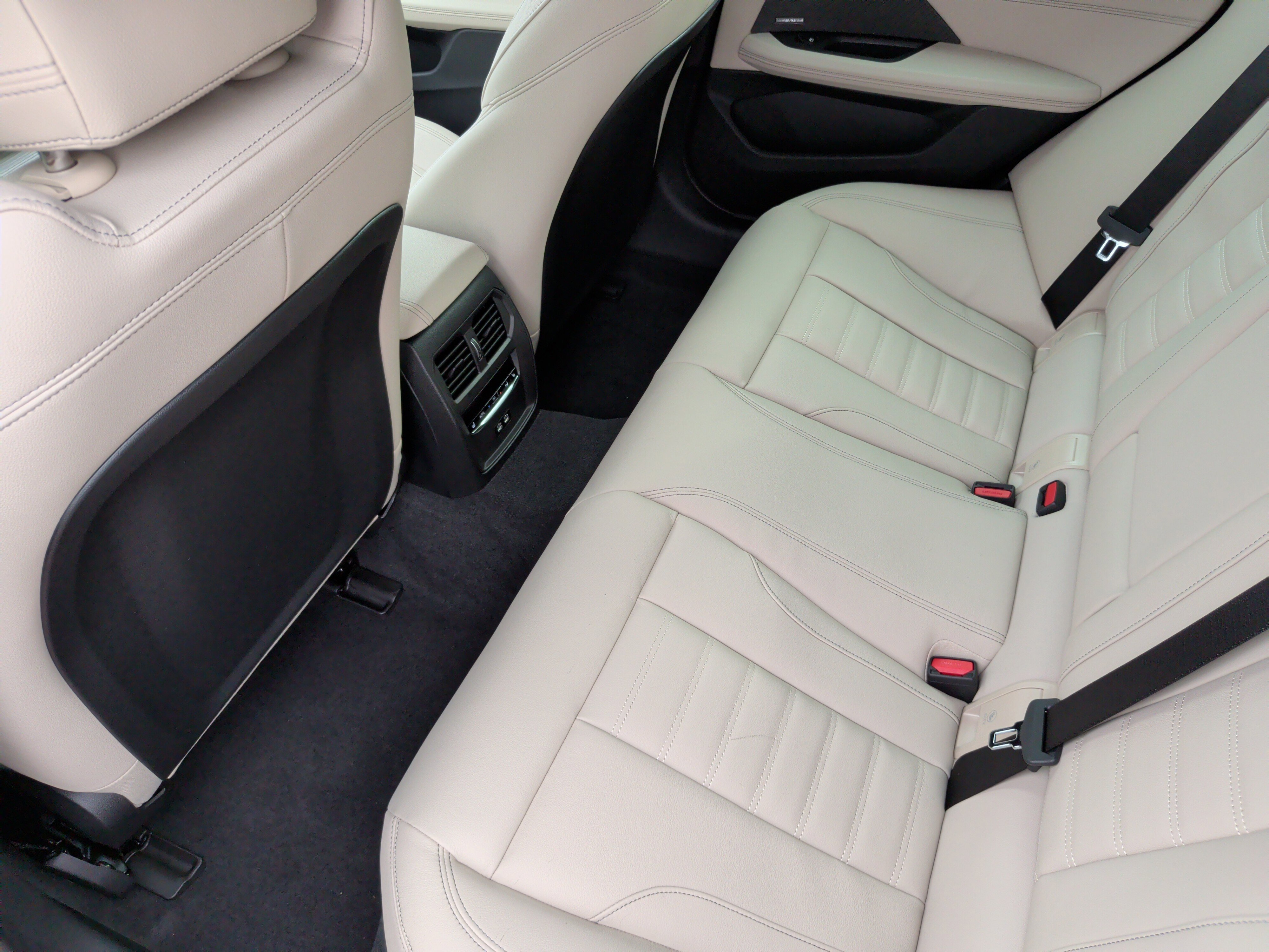 Certified 2025 BMW i4 xDrive40i w/ Premium Package AWD/4WD image 34