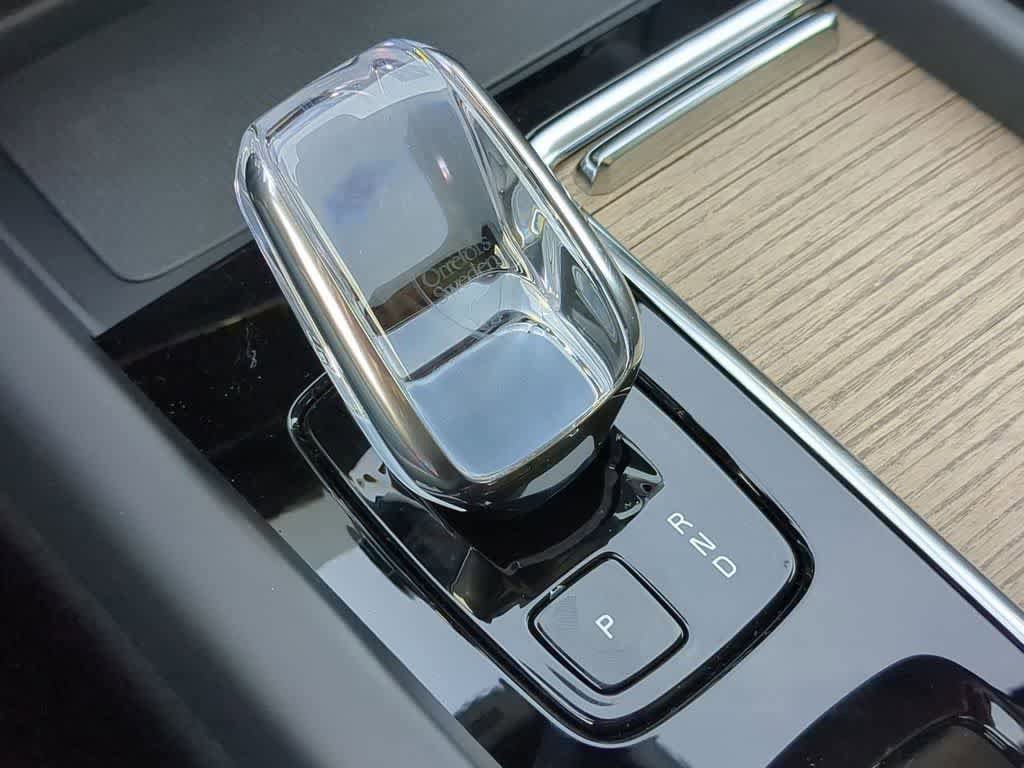 New 2026 Volvo XC60 T8 Ultra w/ Protection Package Premier AWD/4WD image 31
