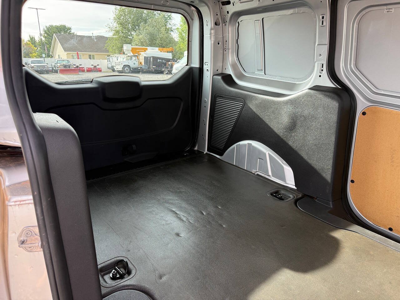 Used 2018 Ford Transit Connect XL FWD image 28