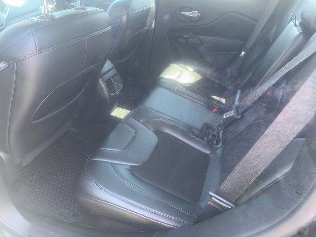 Used 2020 Jeep Cherokee Latitude Plus image 8