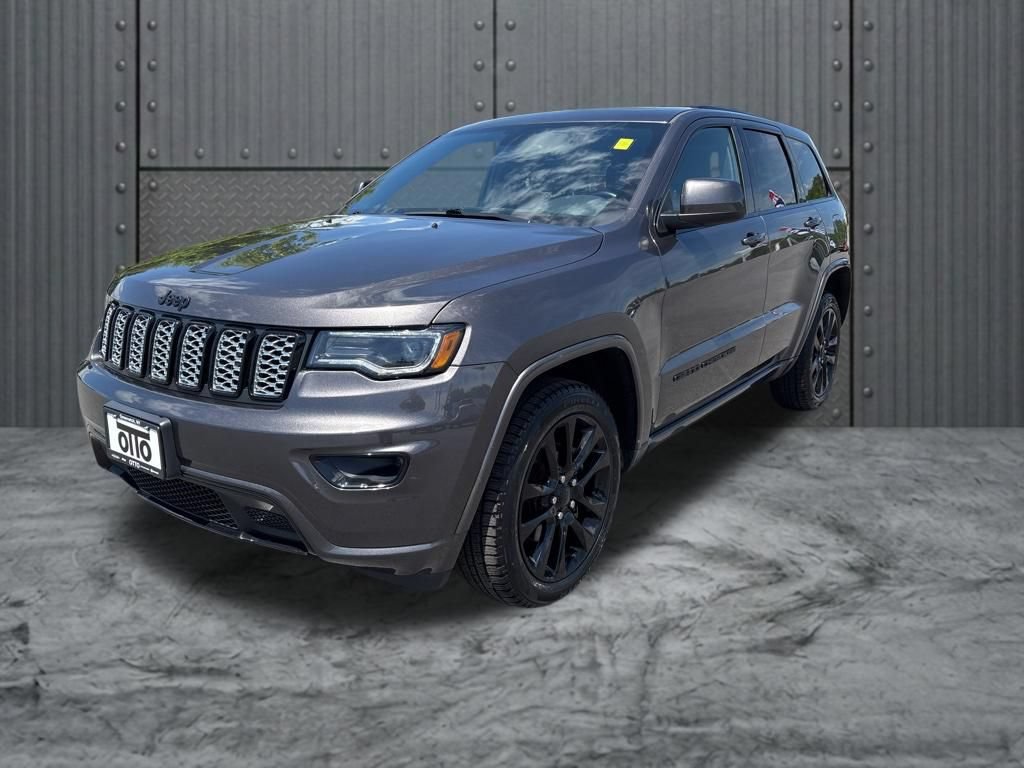 Used 2020 Jeep Grand Cherokee Altitude AWD/4WD image 3