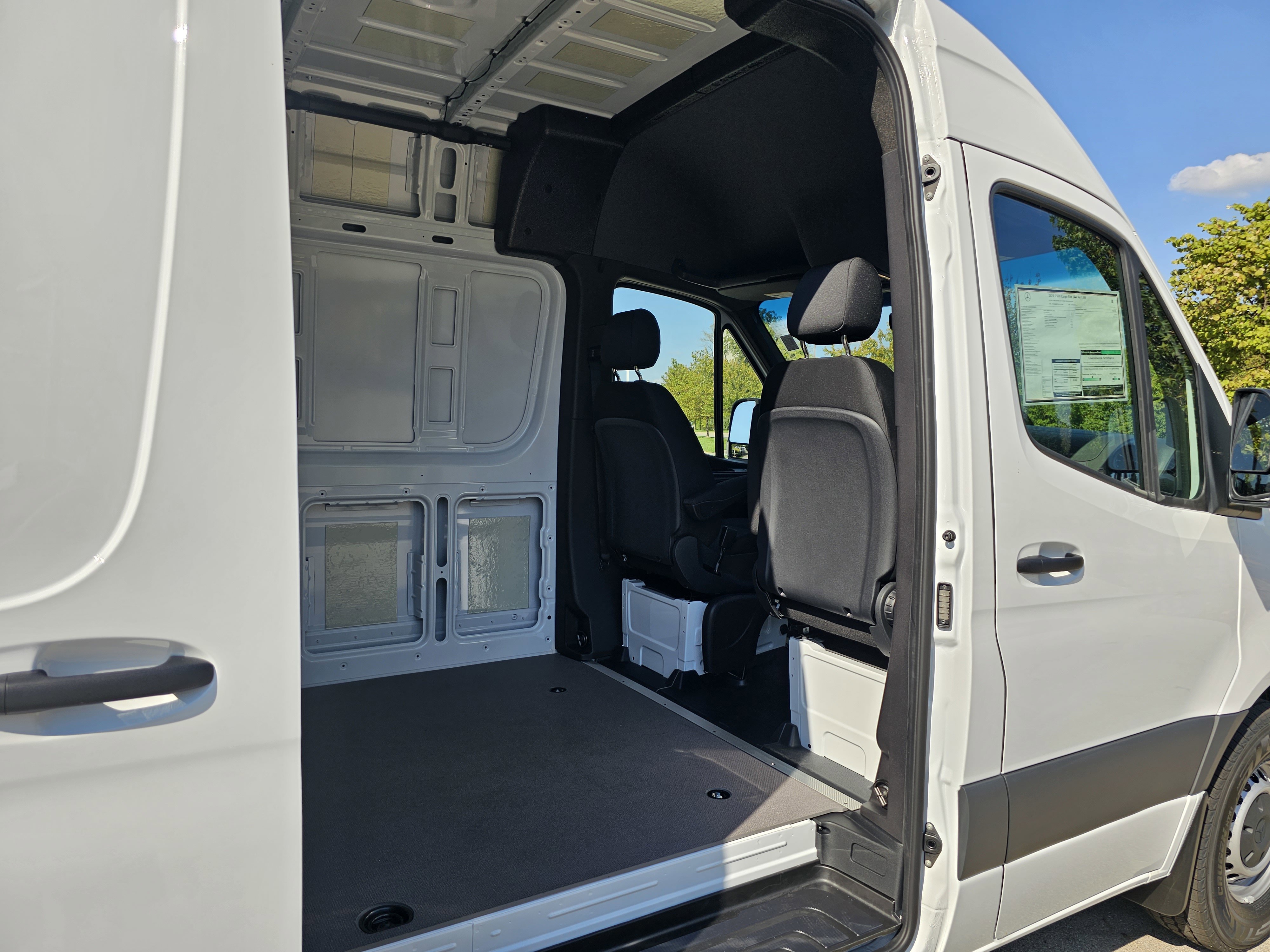 New 2025 Mercedes-Benz Sprinter 2500 image 5