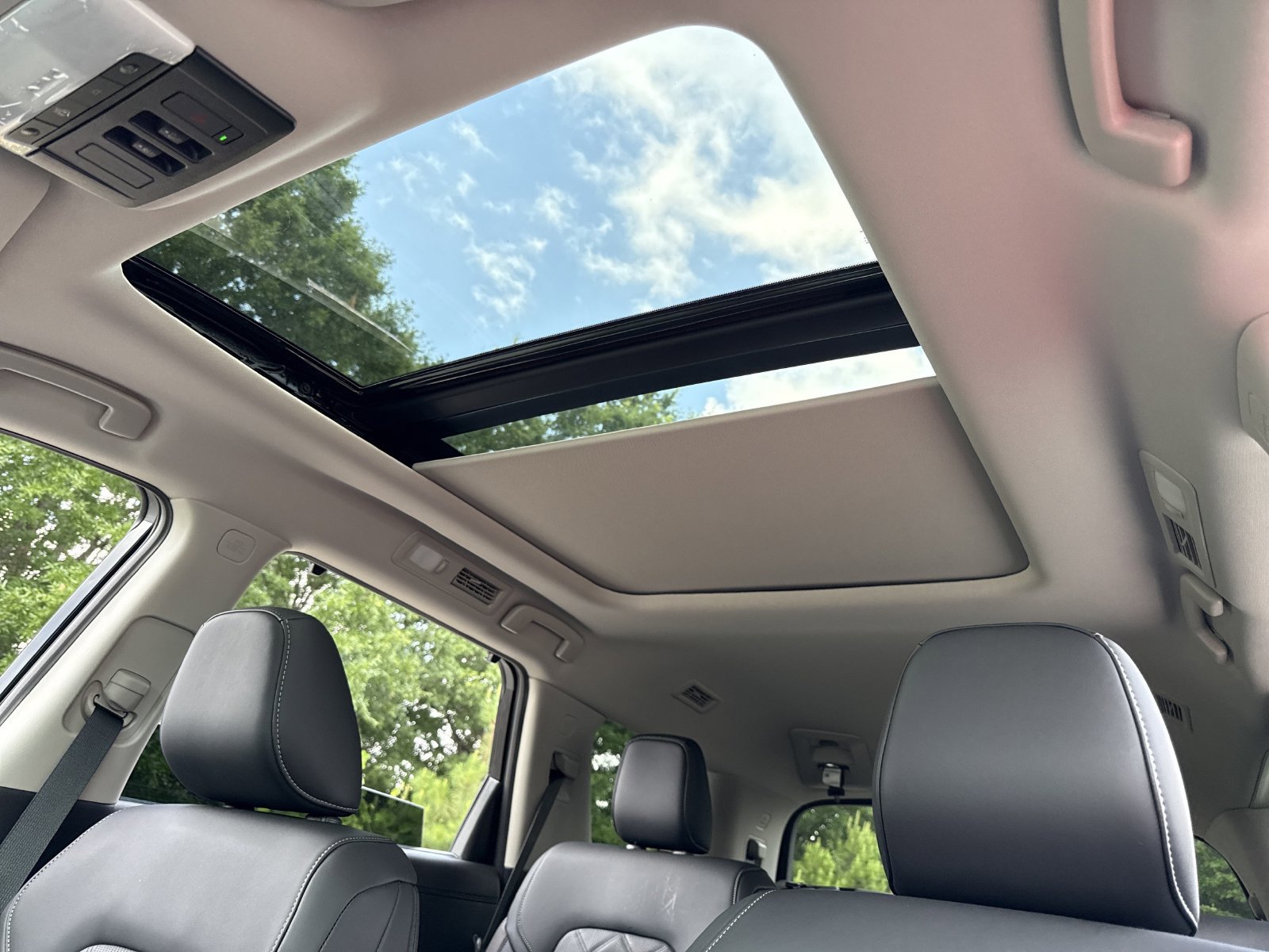New 2026 Nissan Pathfinder Platinum FWD image 6