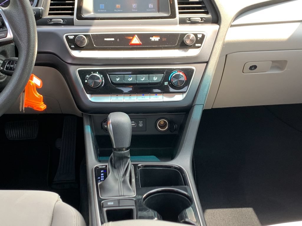 Used 2018 Hyundai Sonata SE FWD image 18