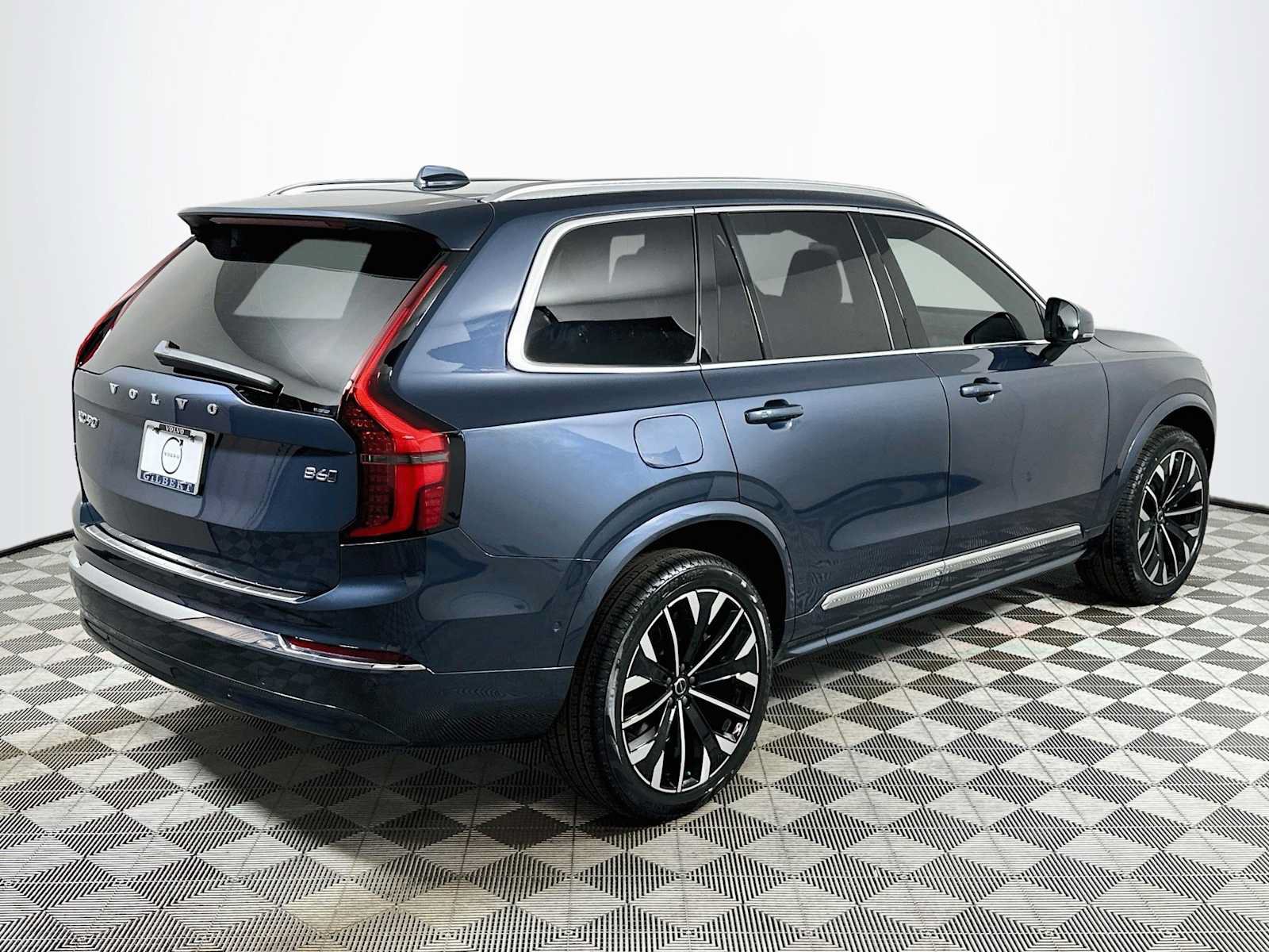 New 2027 Volvo XC90 B6 Plus AWD/4WD image 7