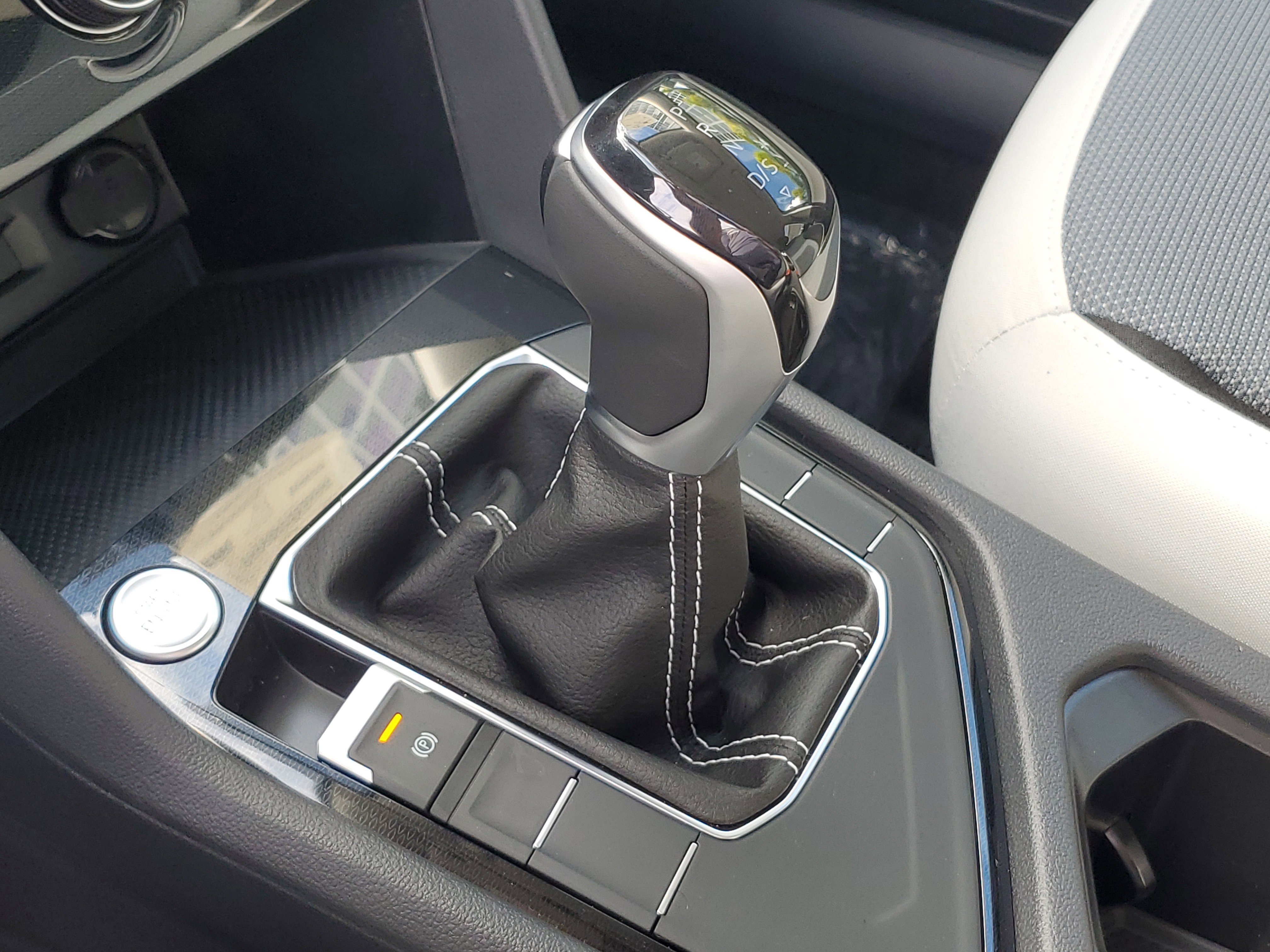 New 2026 Volkswagen Taos S FWD image 17