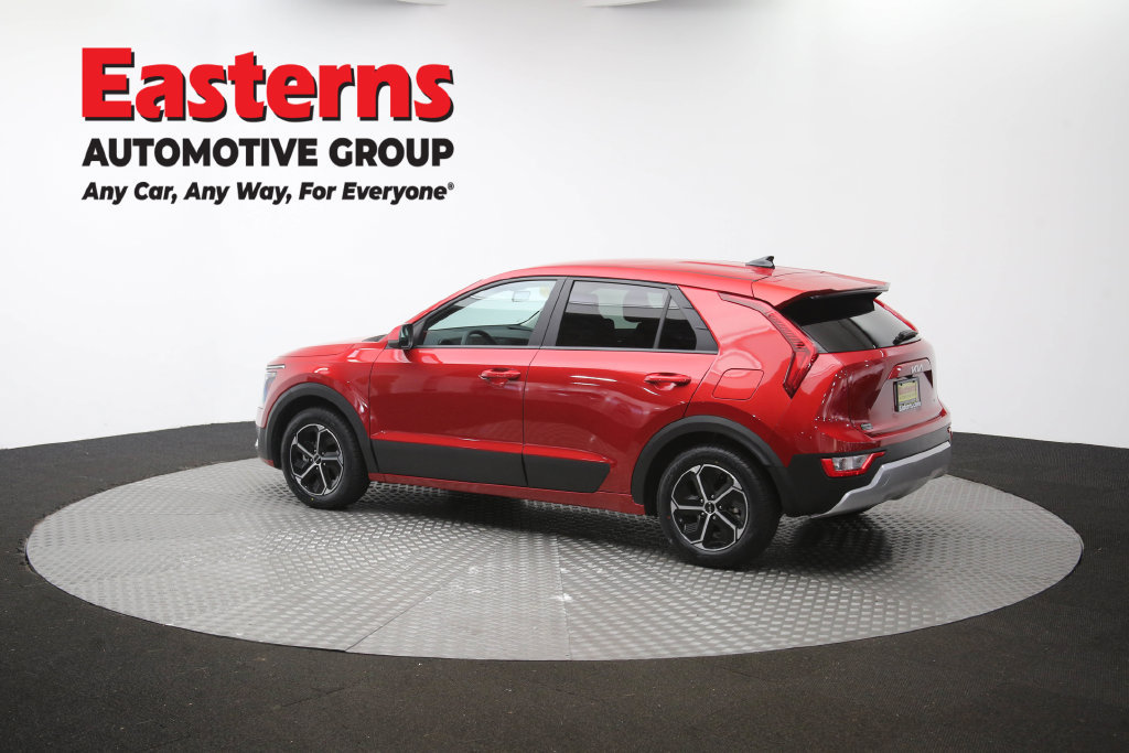 Used 2025 Kia Niro LX FWD image 62