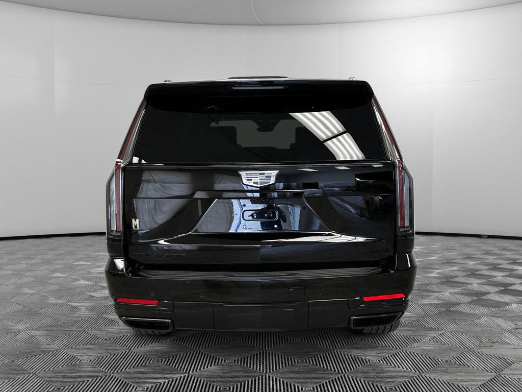 Used 2025 Cadillac Escalade ESV Sport Platinum AWD/4WD image 4
