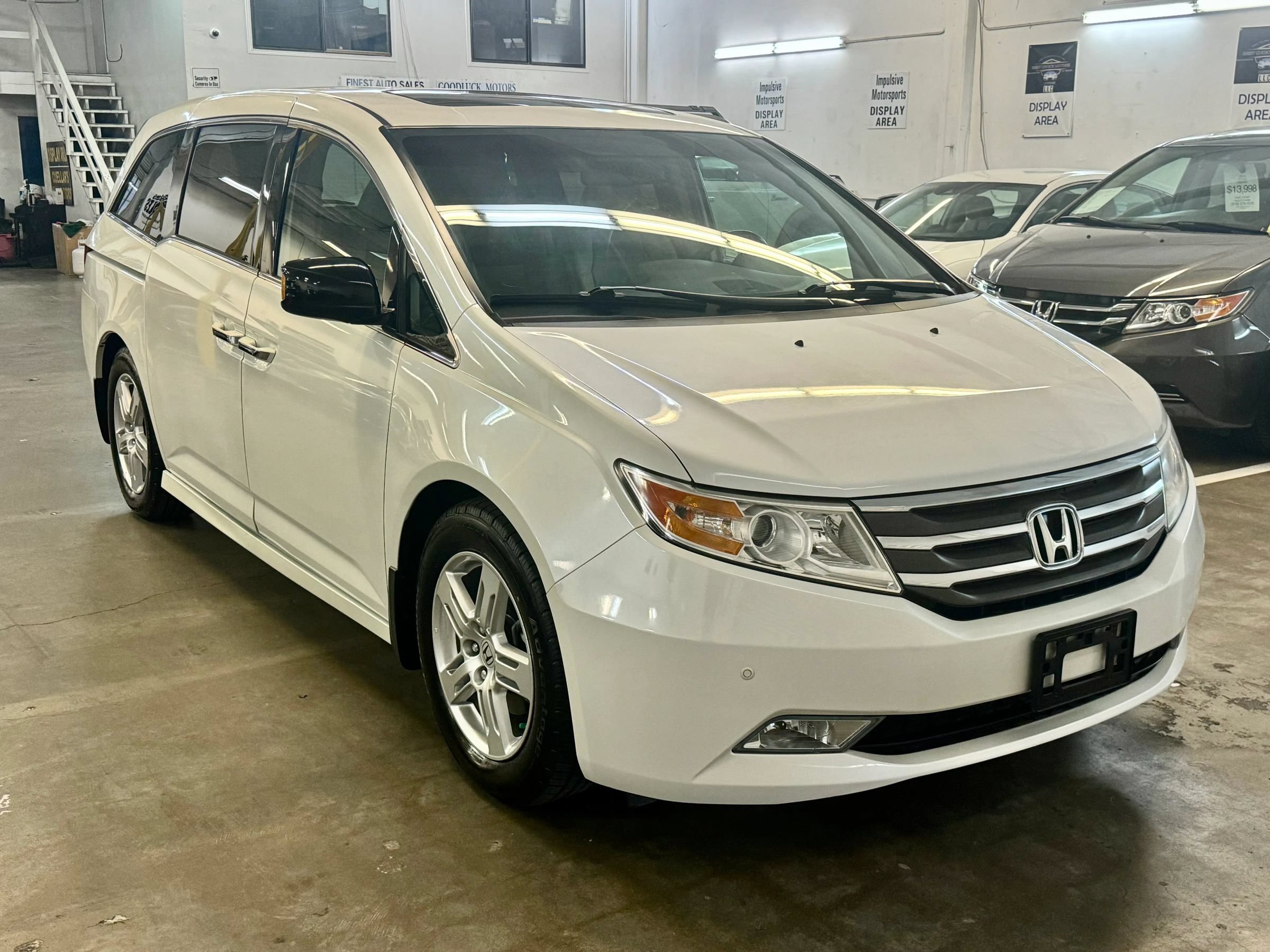 Used 2012 Honda Odyssey Touring image 3