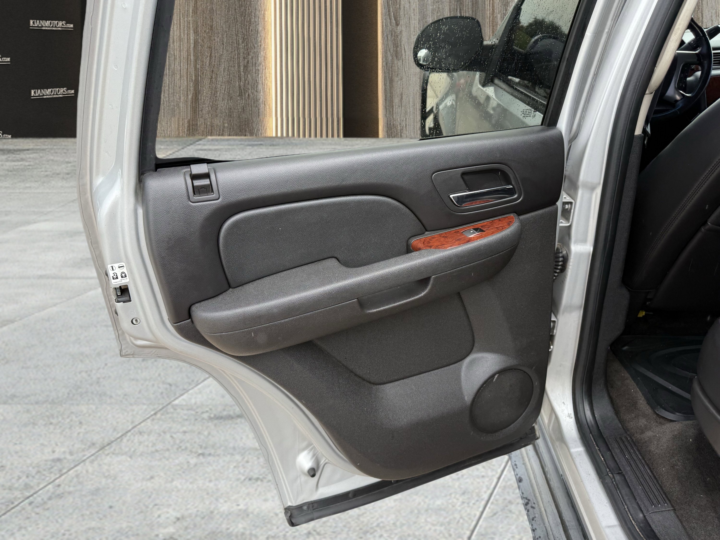 Used 2011 Chevrolet Tahoe LT image 31