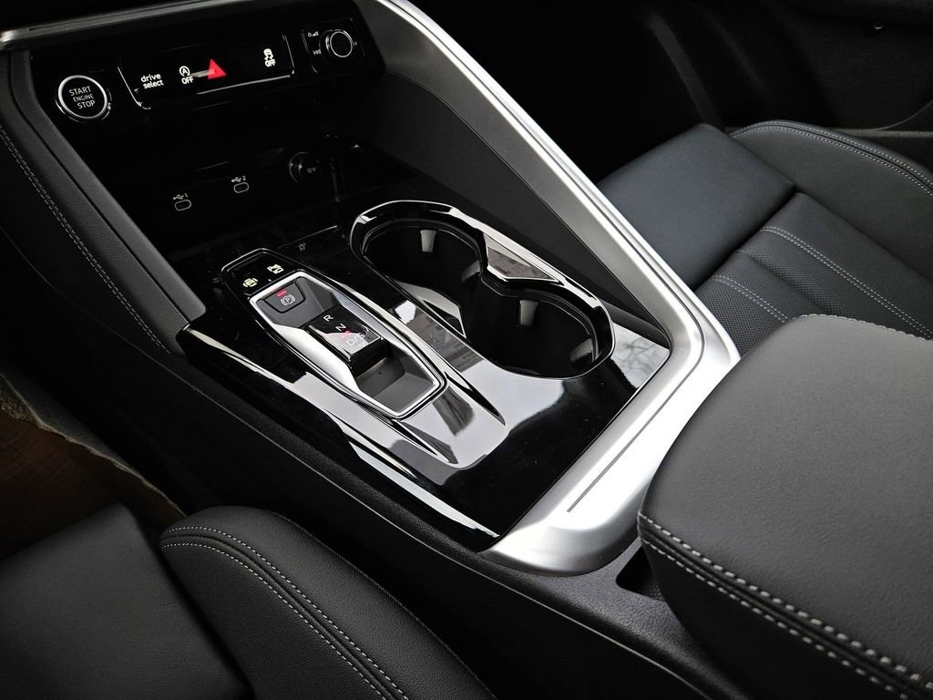 New 2025 Audi Q5 Premium Plus image 14