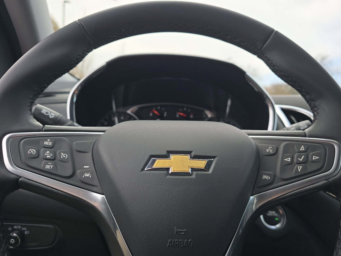 Used 2023 Chevrolet Equinox LT image 28