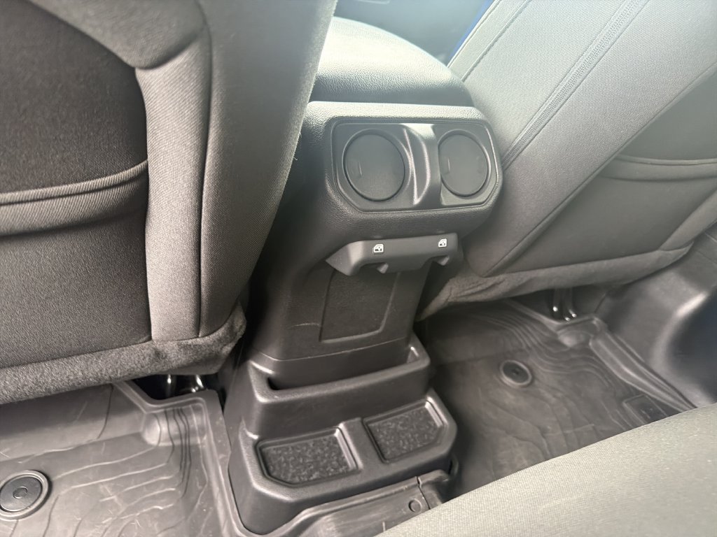 Used 2023 Jeep Wrangler Unlimited w/ Convenience Group AWD/4WD image 16