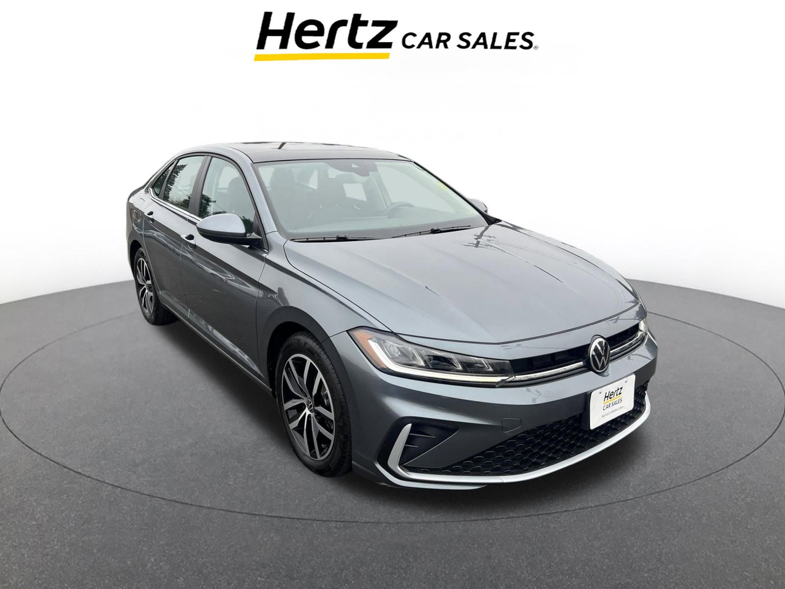 Used 2025 Volkswagen Jetta SE image 1