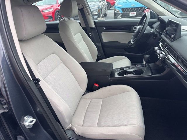 Used 2023 Honda Civic EX image 9