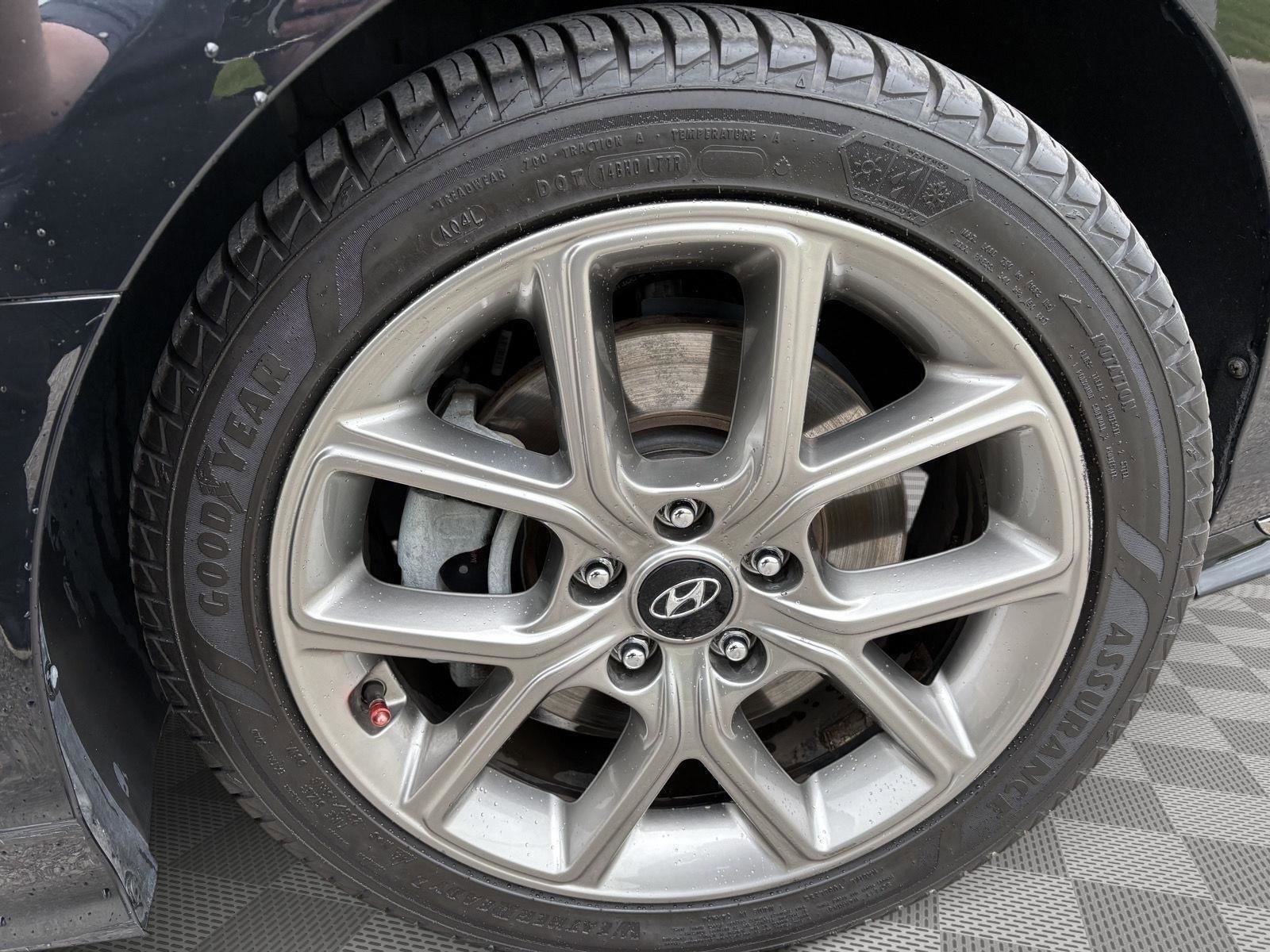 Used 2018 Hyundai Sonata Sport w/ Cargo Package FWD image 9