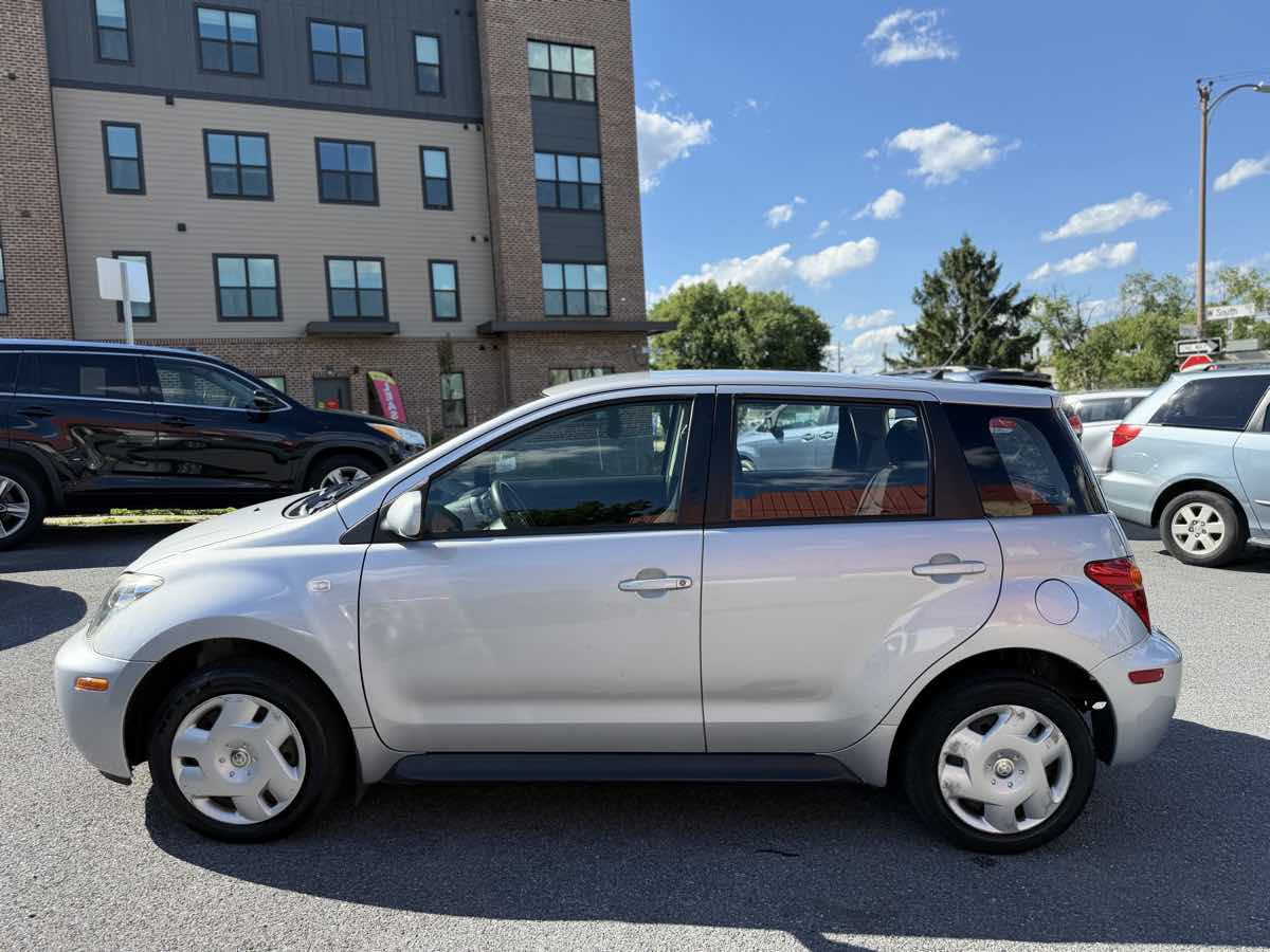Used 2004 Scion xA FWD image 4
