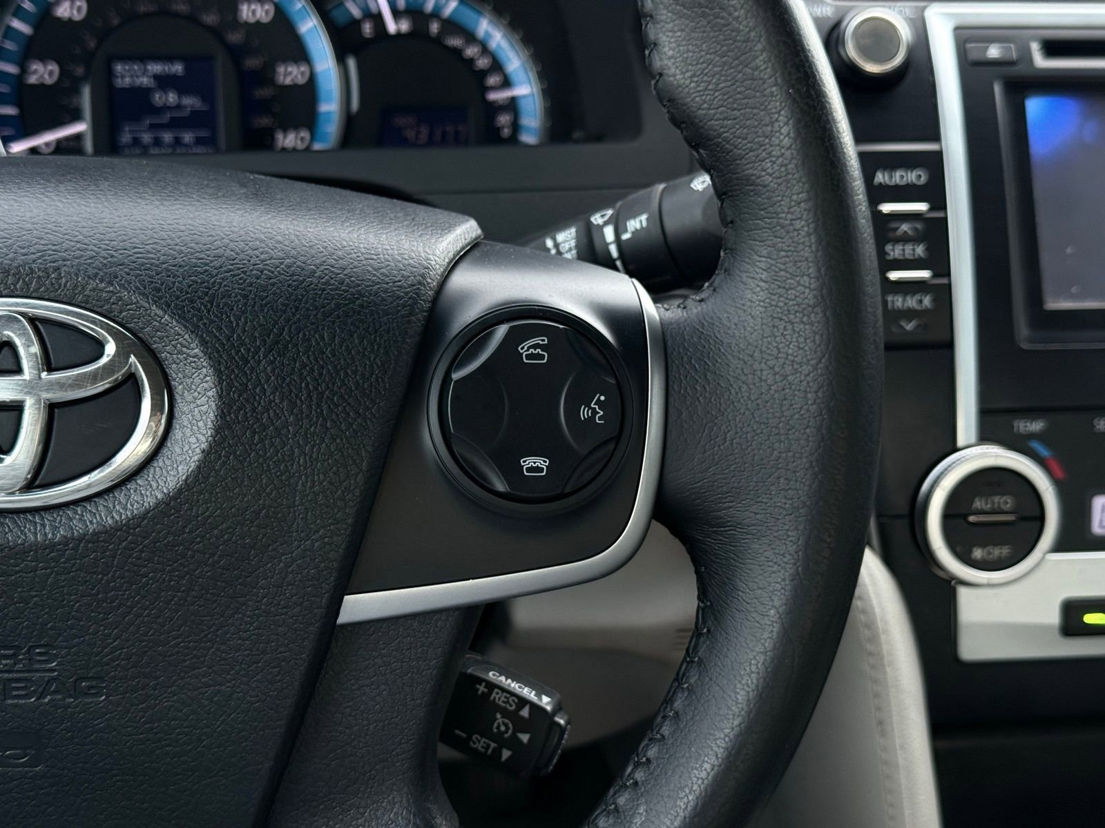 Used 2013 Toyota Camry XLE w/ Convenience Pkg image 39