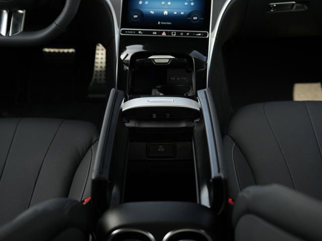 Certified 2026 Mercedes-Benz CLE 450 4MATIC Coupe image 31