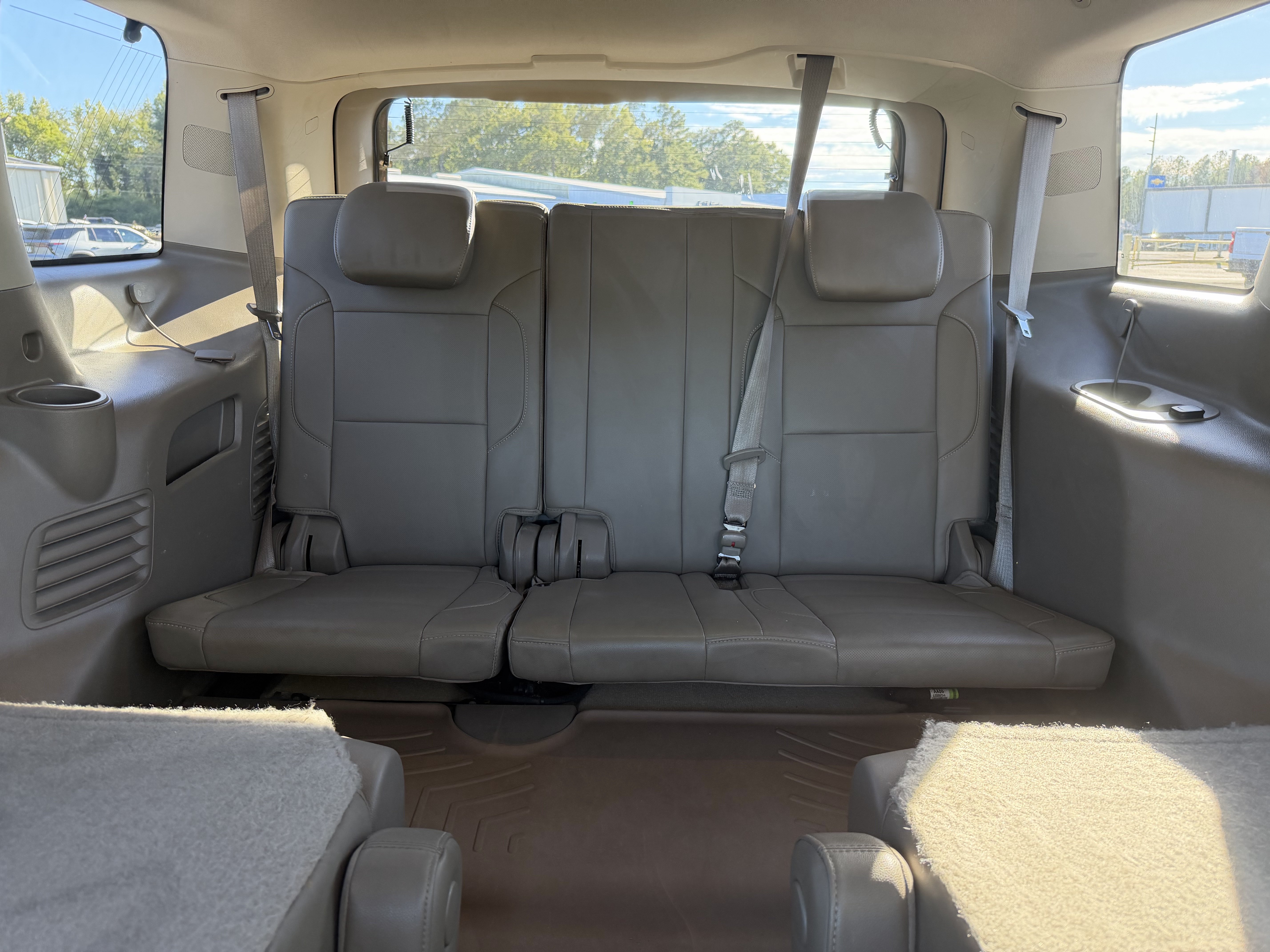 Used 2015 Chevrolet Tahoe LTZ RWD image 30