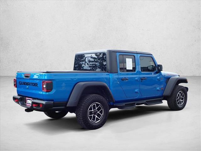 Used 2024 Jeep Gladiator Rubicon w/ Convenience Group AWD/4WD image 4