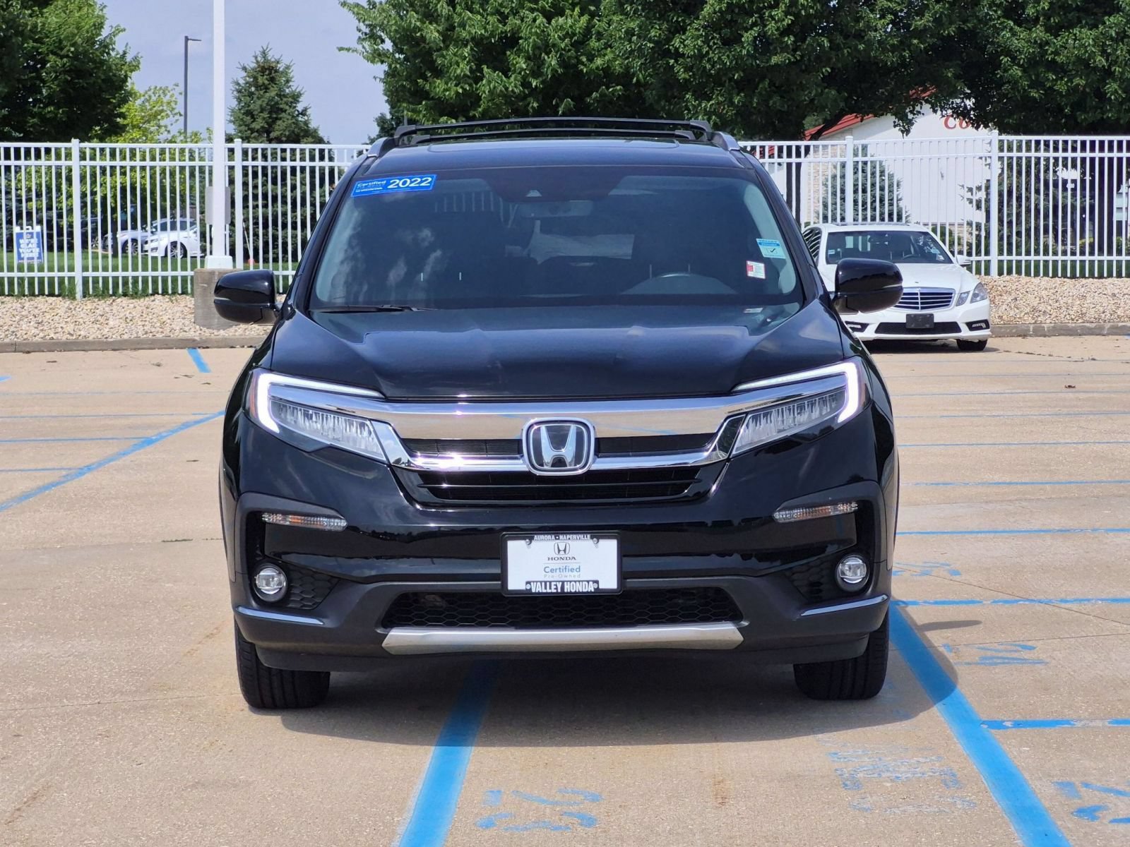 Certified 2022 Honda Pilot Touring image 3