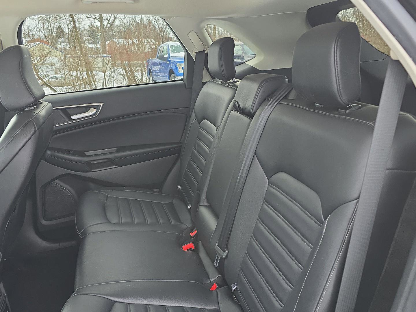 Used 2022 Ford Edge SEL w/ Convenience Package image 27