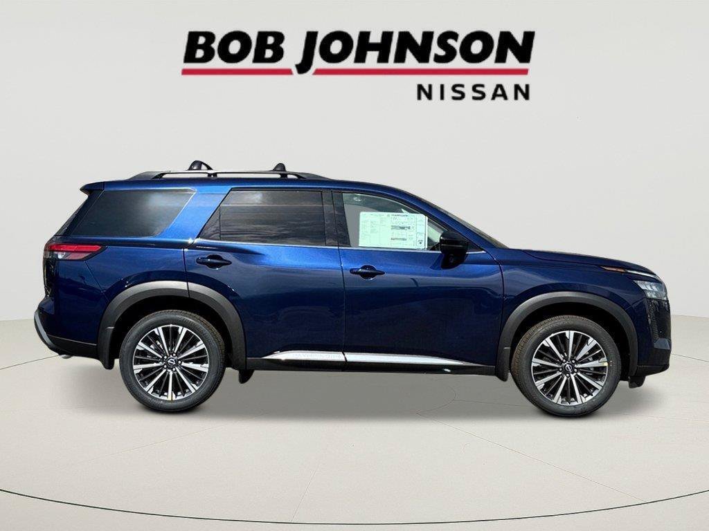 New 2026 Nissan Pathfinder Platinum AWD/4WD image 2