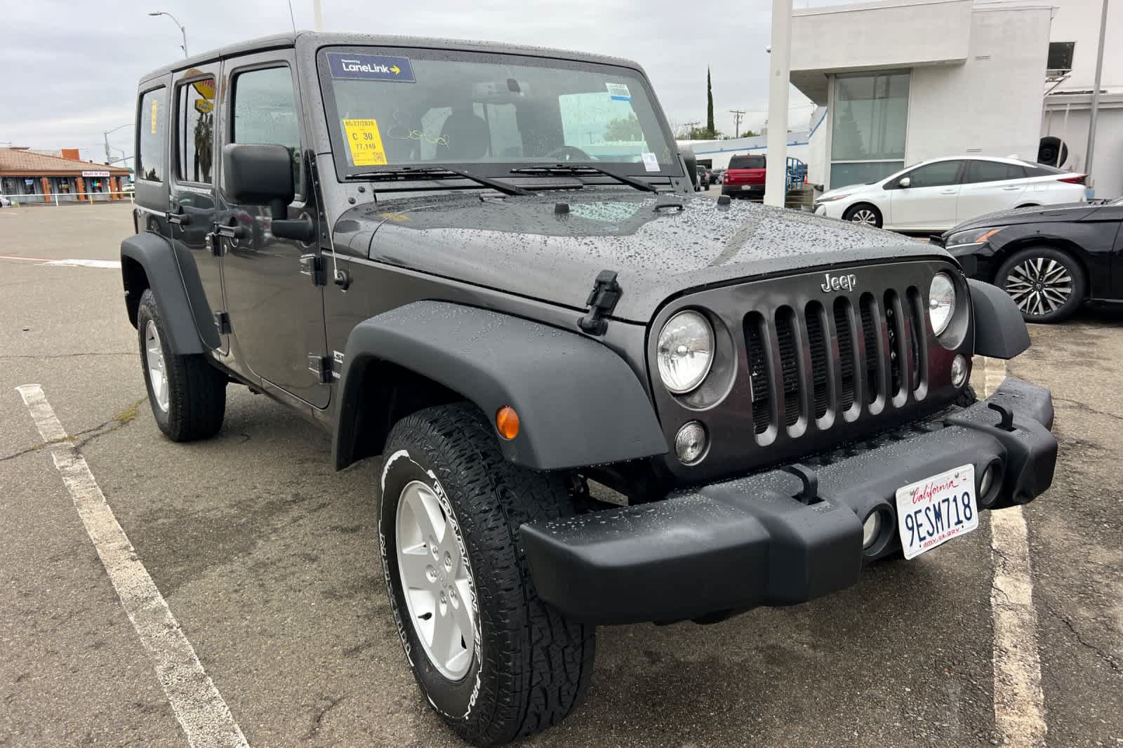 Used 2018 Jeep Wrangler Unlimited Sport S AWD/4WD image 3