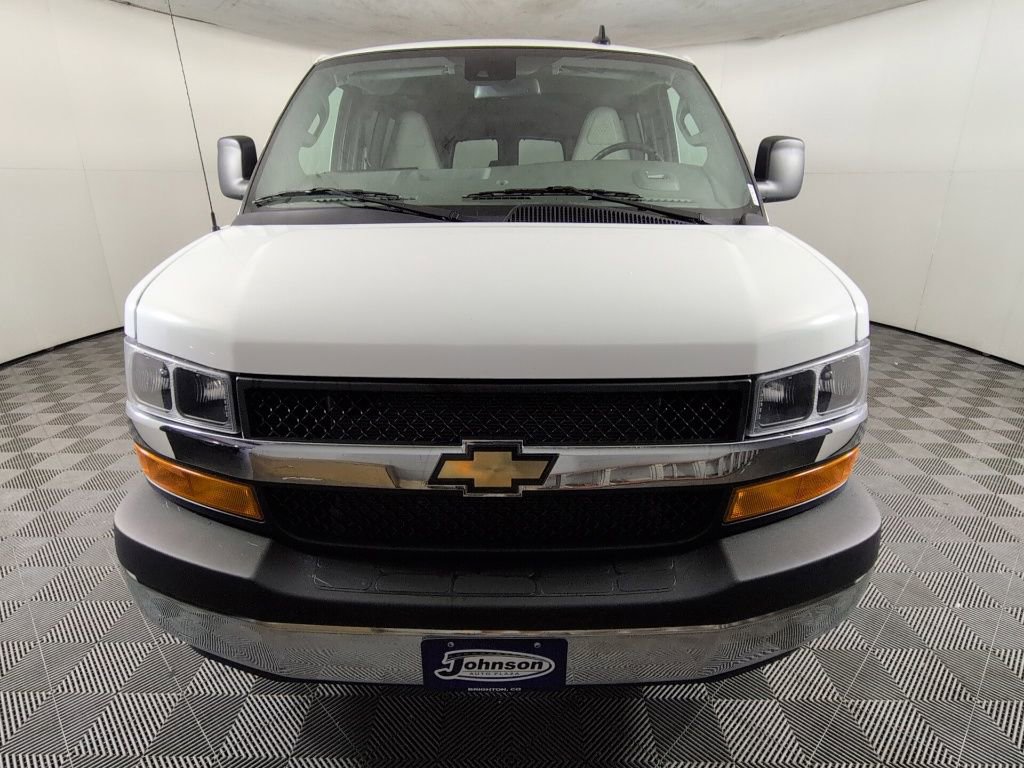 Certified 2025 Chevrolet Express 3500 LT w/ LT Preferred Equipment Group RWD image 2