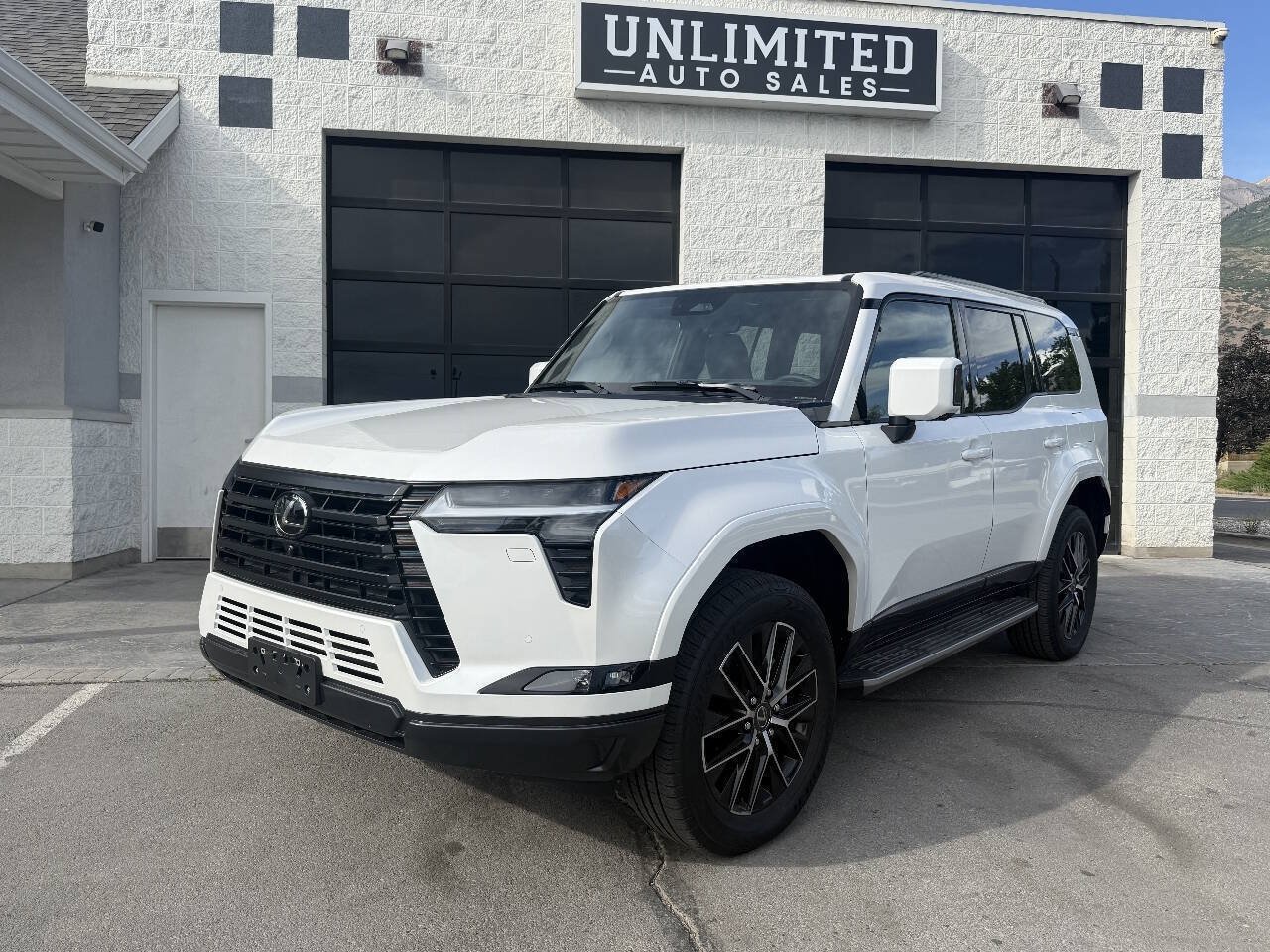 Used 2026 Lexus GX 550 w/ Cold Area Package AWD/4WD image 6