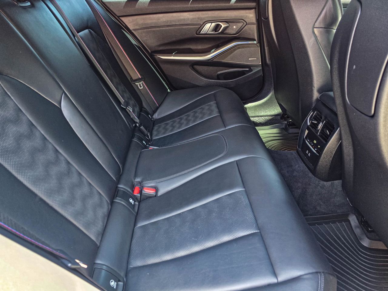 Used 2021 BMW M3 Competition w/ Executive Package RWD image 41