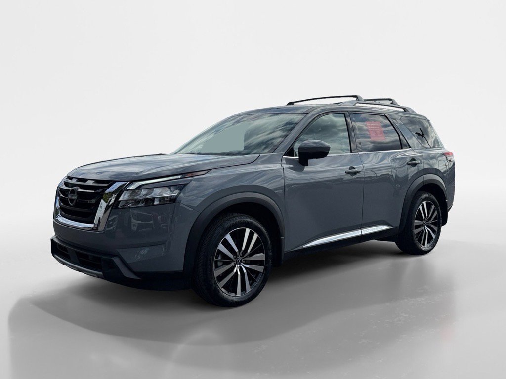 Used 2024 Nissan Pathfinder Platinum w/ Cargo Package
