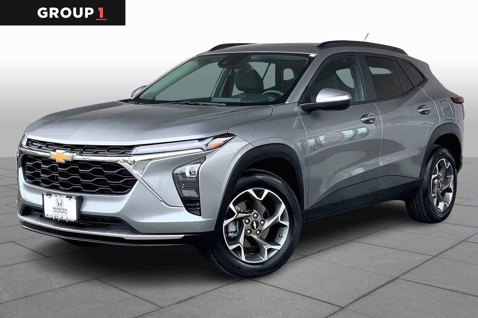 Used 2025 Chevrolet Trax LT w/ LT Convenience Package image 1