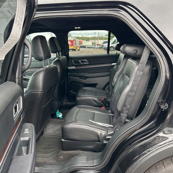 Used 2018 Ford Explorer Limited w/ Equipment Group 301A AWD/4WD image 12