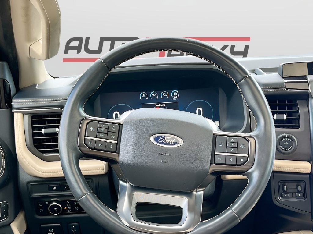 Used 2024 Ford Expedition Max Platinum AWD/4WD image 24